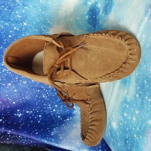 Women's Suede Moccasin Slippers Size 7